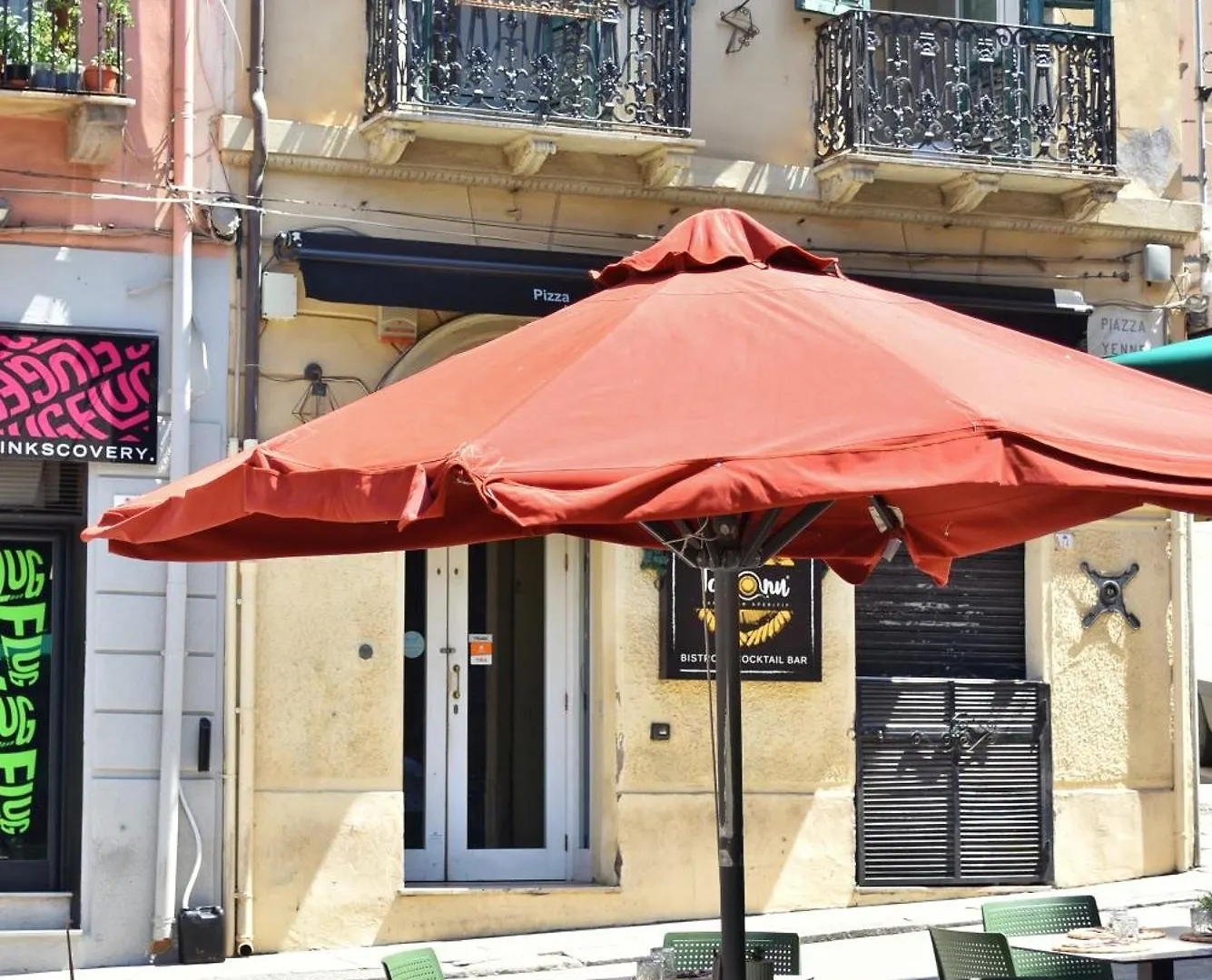 Sinclair , Loft In Center Apartment Cagliari Italy