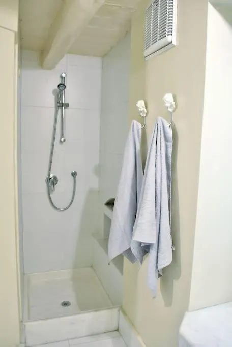 Sinclair , Loft In Center Apartment Cagliari Italy