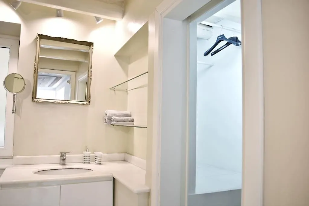 Sinclair , Loft In Center Apartment Cagliari 0*,