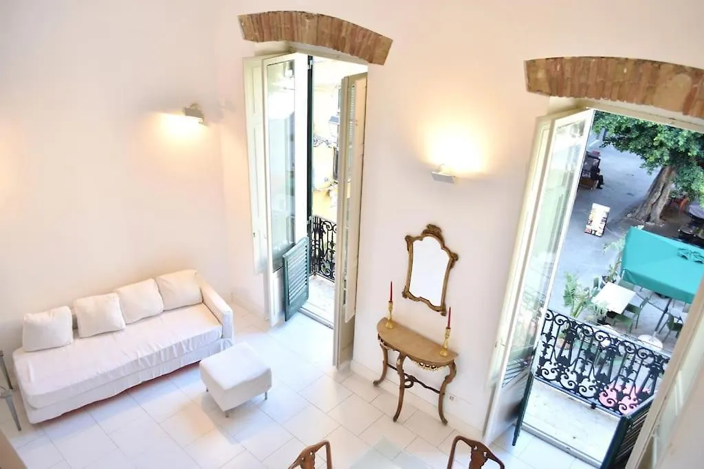 Sinclair , Loft In Center Apartment Cagliari